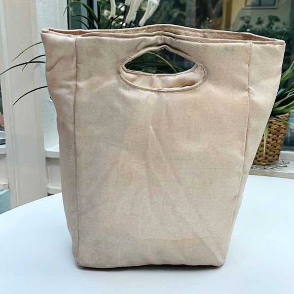 Old Navy Zip Lunch Bag Tote - Picture 3 of 10